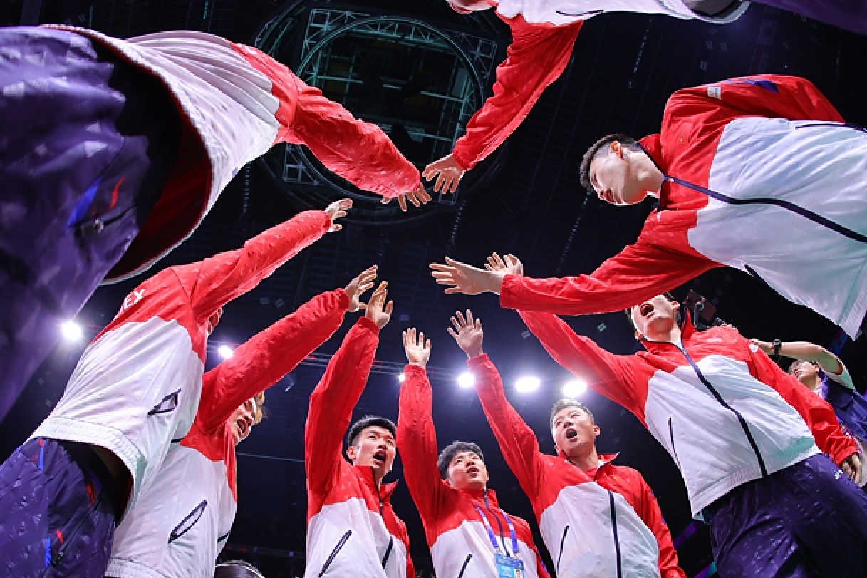 DFM翻盘LGD,Bin关键团战开团秒人焦点之战成都决赛之夜,让粉丝疯狂欢呼 DFM翻盘LGD,Bin关键团战开团秒人焦点之战成都决赛之夜,让粉丝疯狂欢呼