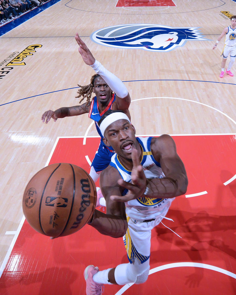 勇士主场击败独行侠，延续胜利