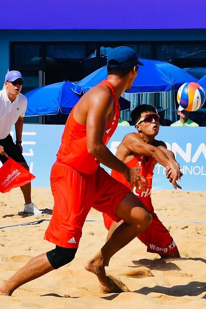 阿联酋选手在沙滩排球比赛中称霸