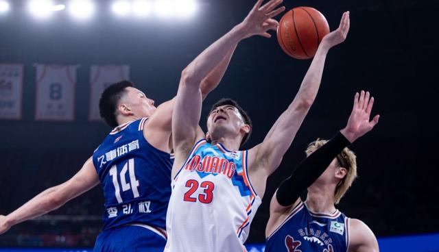 新疆队遭遇惨败,输掉对手强劲攻击 新疆队遭遇惨败,输掉对手强劲攻击