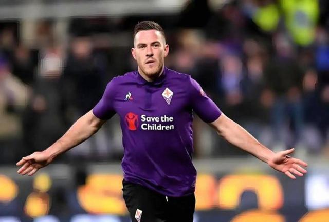 包含那不勒斯豪取胜利，追击积分榜前列的词条