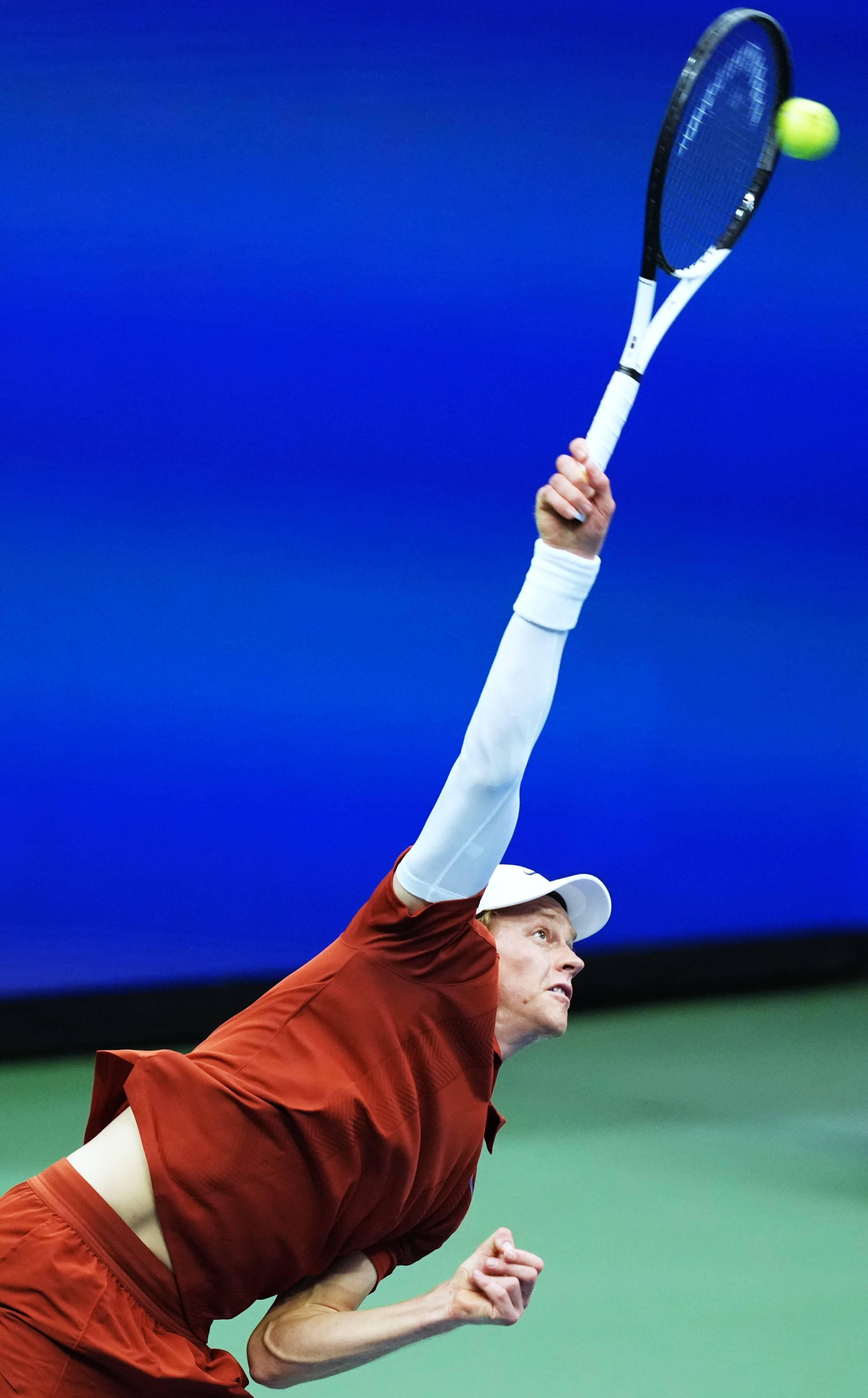 包含澳网力克美网，阿尔卡拉斯关键制胜的词条