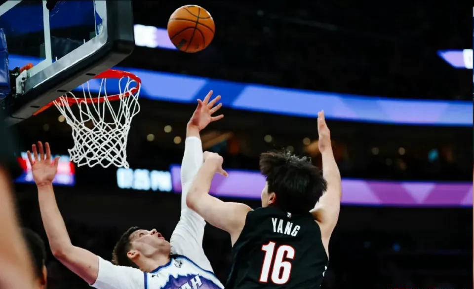 熊猫体育官方-山东队翻盘掘金，周琦统治全场的简单介绍