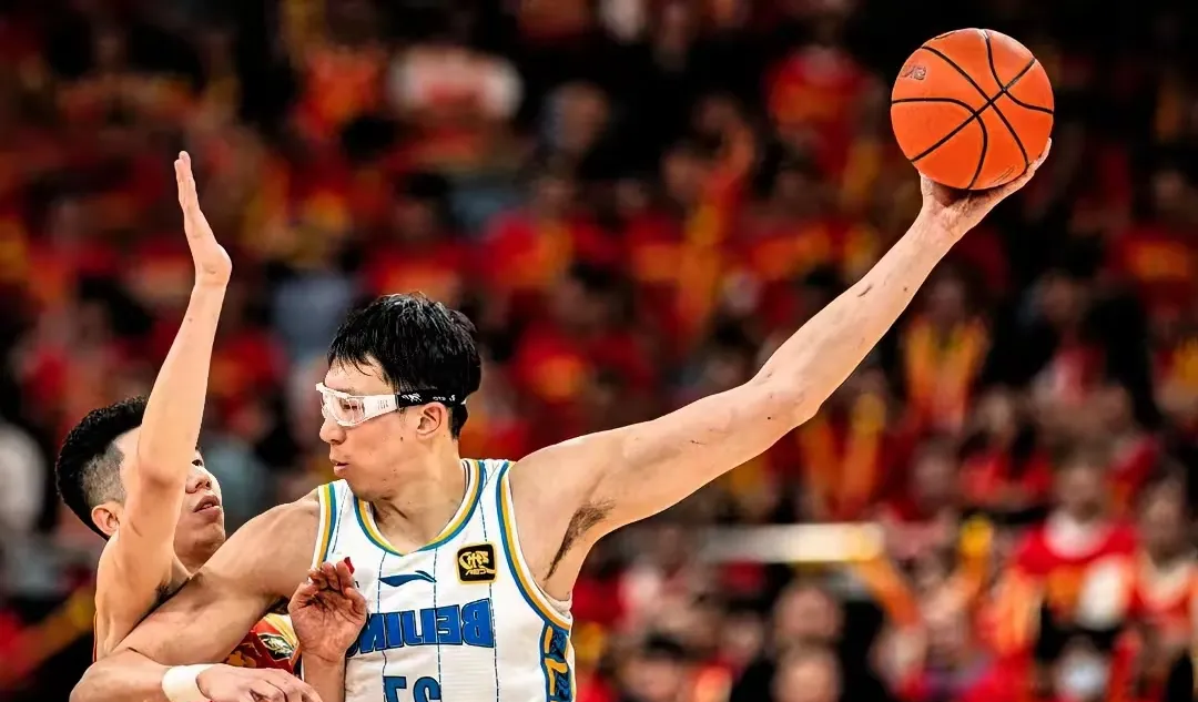 山东队翻盘掘金，周琦统治全场的简单介绍