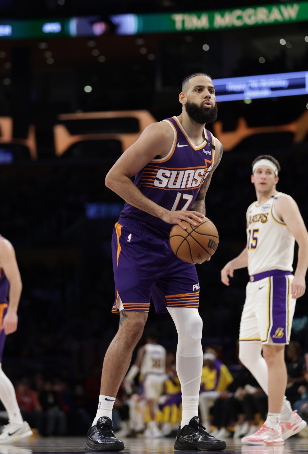 熊猫体育官方-湖人轻取步行者，保罗点燃赛场的简单介绍