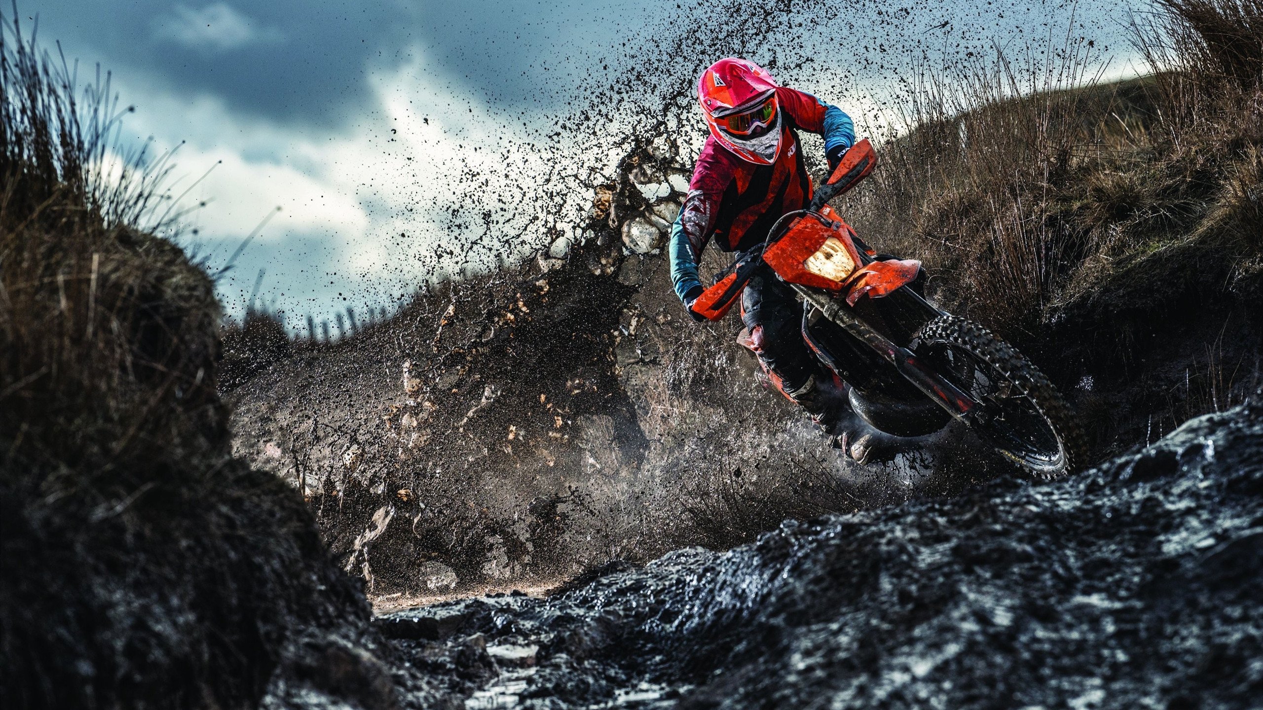 熊猫直播官网-布伦森50+9难救主！勇士加时险胜篮网，演绎篮球的两种极致魅力